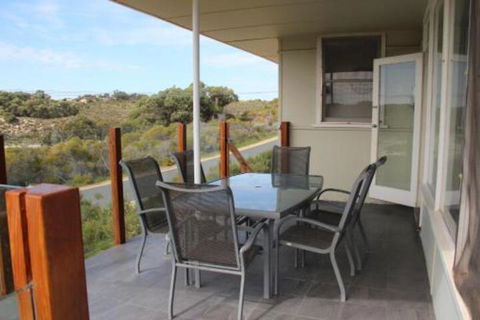 River Panorama Beach House - Accommodation Broadbeach 3