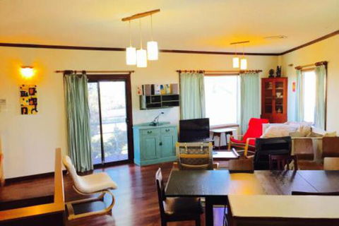 The Kite Beach House - Accommodation Broadbeach 5