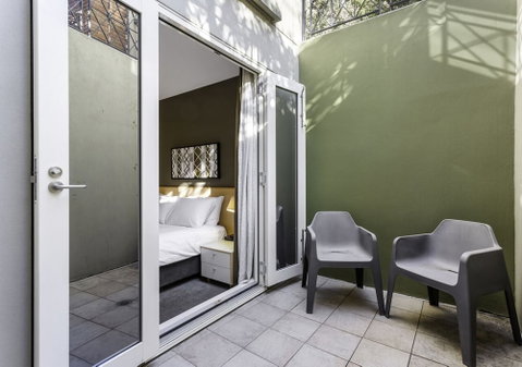 DARLING A Tidy Space In A Great Location - Accommodation Broadbeach 5