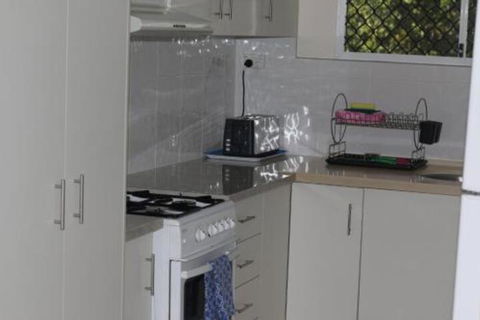 Froggy Hollow Holiday Cottage - Accommodation Broadbeach 2