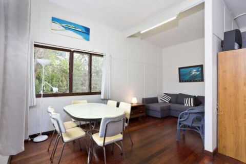 Moore River Beach Shack - Accommodation Broadbeach 3
