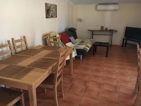 Tropical Farm Stay - Accommodation Broadbeach 6