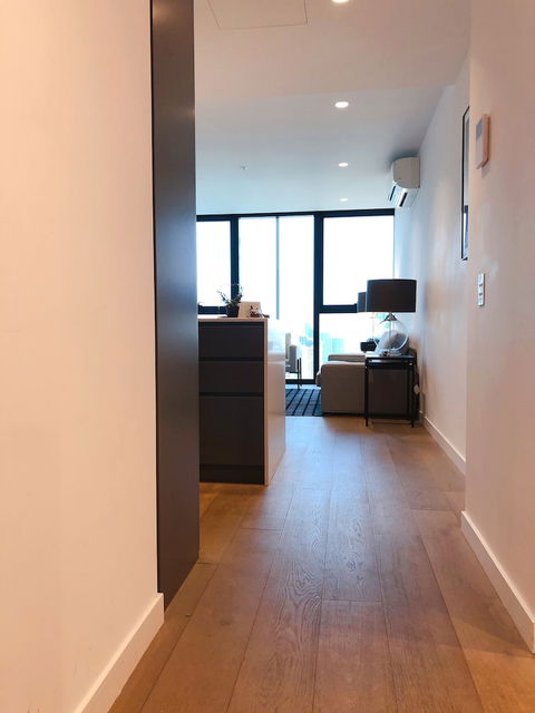 CBD Amazing View 2 Bedrooms Apartments - Accommodation Broadbeach 3