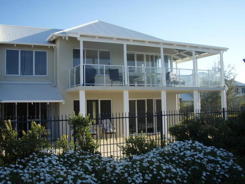 Unit 29 Ledge Point Village - Accommodation Broadbeach 6