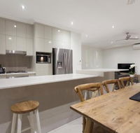 The Suite by the Cablepark - Accommodation Broadbeach