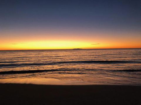Acaciabnb - Accommodation Broadbeach 2