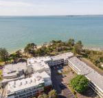 Stylish Island Getaway BEACHFRONT APARTMENT - Accommodation Broadbeach