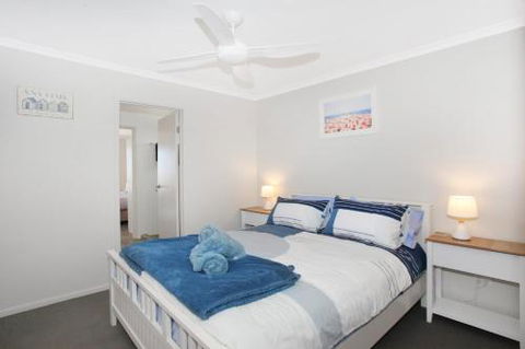 BEACH SHOPS & FABULOUS VACATION HOME! - Accommodation Broadbeach 4