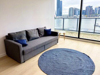 JC Waterfront Apartments Collins Wharf - Accommodation Broadbeach 6