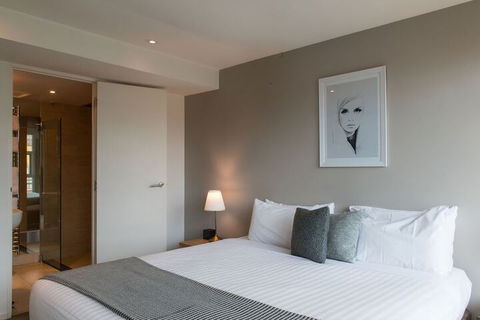 Sullivans Cove Apartments - Accommodation Broadbeach 3
