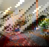 Edinburgh Gallery Bed  Breakfast - Accommodation Broadbeach