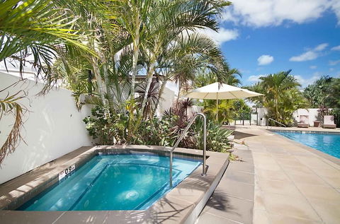 Ambience On Burleigh Beach - Accommodation Broadbeach 3