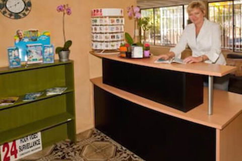 Sundale Motel - Accommodation Broadbeach 2