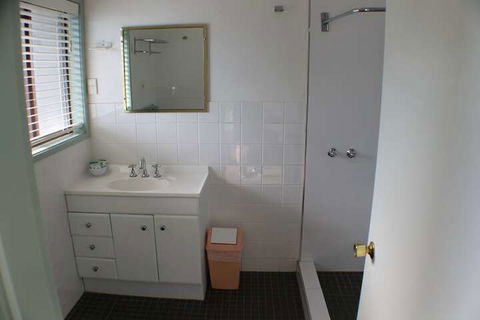 Lake Forbes Motel - Accommodation Broadbeach 7