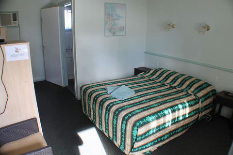 Lake Forbes Motel - Accommodation Broadbeach 6