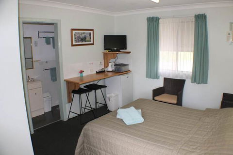 Lake Forbes Motel - Accommodation Broadbeach 5