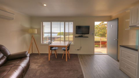 Sweetwater Villas - Accommodation Broadbeach 3