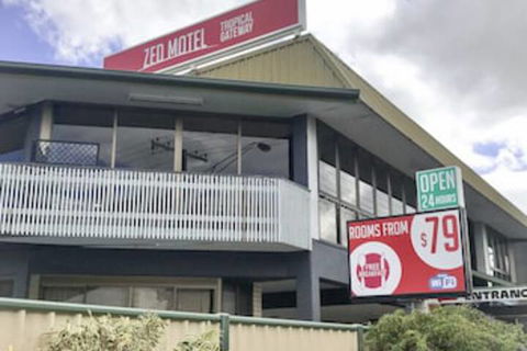 Tropical Gateway Motor Inn - Accommodation Broadbeach 0