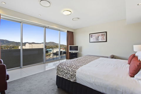 CBD Luxury Accommodation - Accommodation Broadbeach 4
