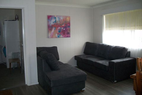 Top Of The Lake Units - Accommodation Broadbeach 6