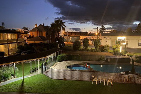 Bucketts Way Motel And Restaurant - Accommodation Broadbeach 1