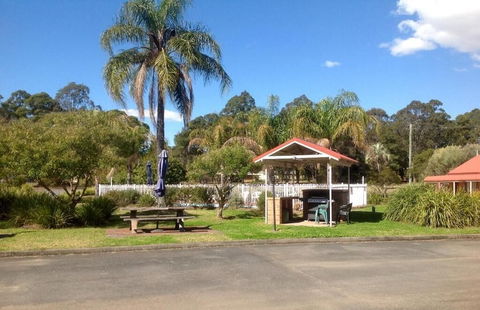 Gloucester Country Lodge - Accommodation Broadbeach 0