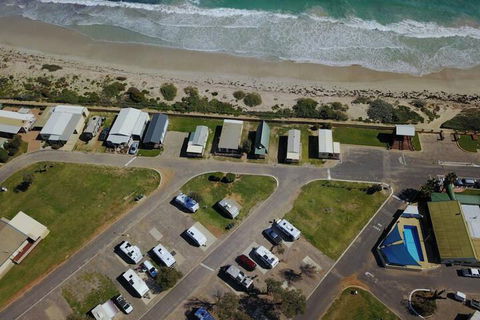 Sunset Beach Holiday Park - Accommodation Broadbeach 3