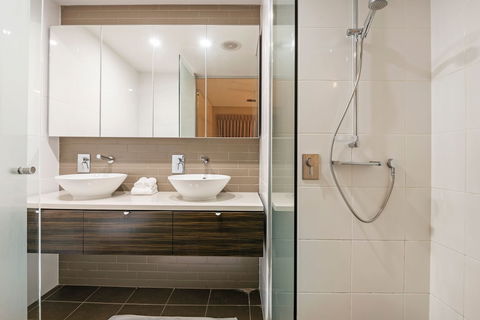 Darwin Waterfront Luxury Suites - Accommodation Broadbeach 6