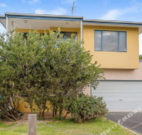 Fabulous Townhouse at the Famous Smiths Beach - Accommodation Broadbeach