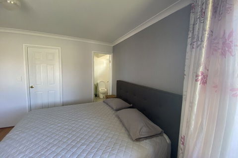 Whispering Palms - Accommodation Broadbeach 4