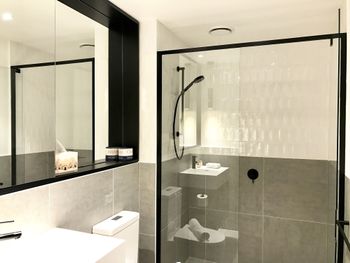 UrbanMinder At The Eminence - Accommodation Broadbeach 5