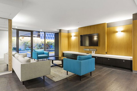 LAURENT Views Of MCG & Yarra River + Fed Square - Accommodation Broadbeach 6