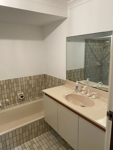 Lands Edge - Accommodation Broadbeach 2