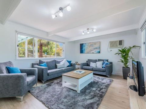DRIFTAWAY ACROSS FROM SURF BEACH - Accommodation Broadbeach 6