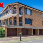 COLUMBIA VIEWS 2 / 9 COLUMBIA CLOSE AIRCON WIFI NETFLIX VIEWS & BOAT PARKING - Accommodation Broadbeach 0