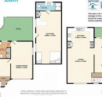 Seaside Escape at Jones Beach swimming pool - Accommodation Broadbeach