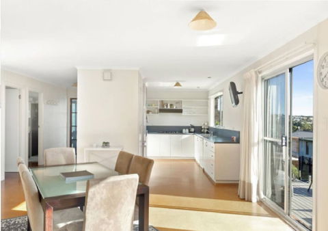 Seaside Serenity 1 - Accommodation Broadbeach 3