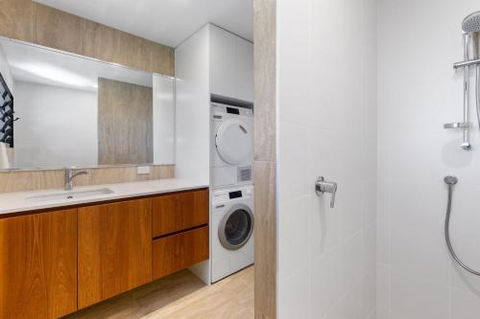 Tramican Street House - Accommodation Broadbeach 6