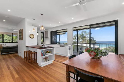 Tramican Street House - Accommodation Broadbeach 5
