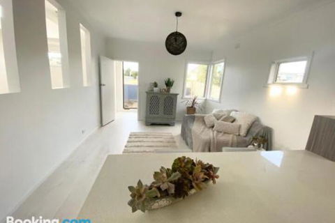 Geelong House - Accommodation Broadbeach 2