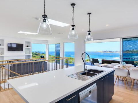 SEASCAPE Bombo 4pm Check Out Sundays - Accommodation Broadbeach 5