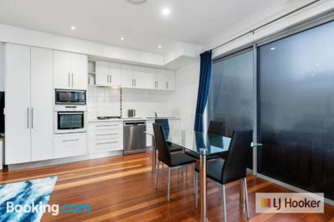 HIGH TIDES On ELLISTON - Accommodation Broadbeach 3