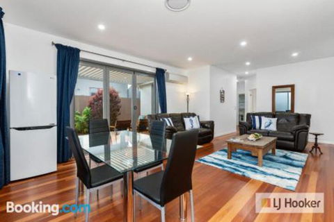 HIGH TIDES On ELLISTON - Accommodation Broadbeach 2