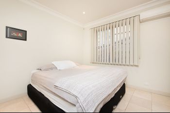Stylish 2 Bdr Overlooking Parsley Bay H379 - Accommodation Broadbeach 4