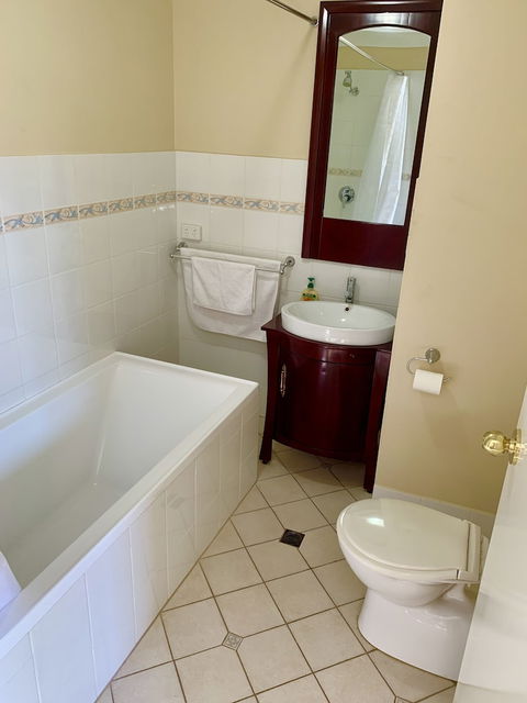 Settlers Hotel York - Accommodation Broadbeach 6