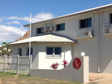 BEST WESTERN CASTLE LODGE MOTEL - Accommodation Broadbeach 2