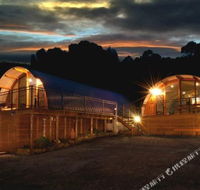 Bruny Island Accommodation 43 Degrees Beachside Studio Spa Apartments 1 - Accommodation Broadbeach