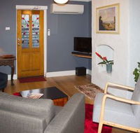 Heritage Listed Georgian Cottage - Accommodation Broadbeach