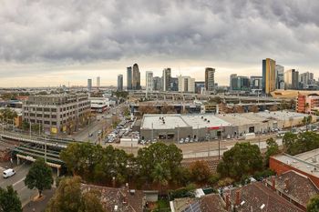 Panoramic Melbourne Views From Stylish Apartment - Accommodation Broadbeach 4