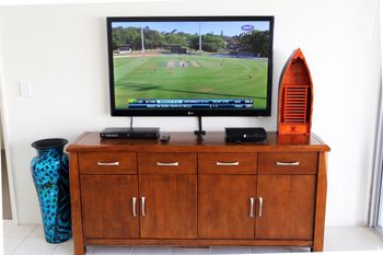 Waters Edge - Accommodation Broadbeach 1